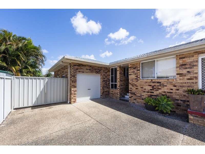 1/22 Waratah Avenue, Yamba NSW 2464