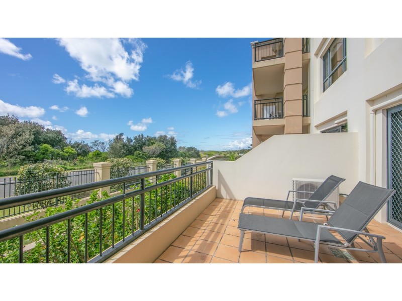 38/20-21 Pacific Parade, Yamba NSW 2464
