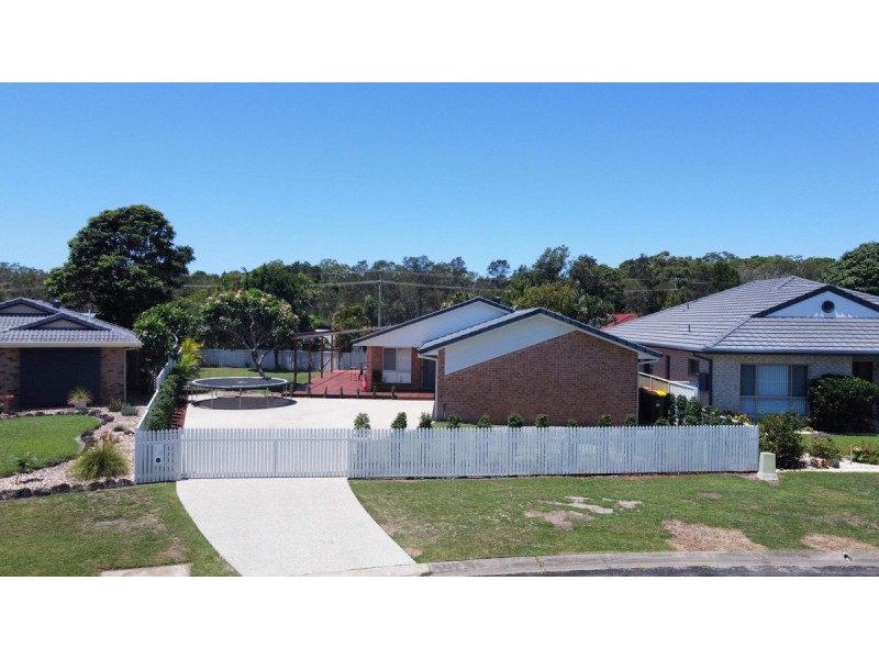18 Admiralty Court, Yamba NSW 2464