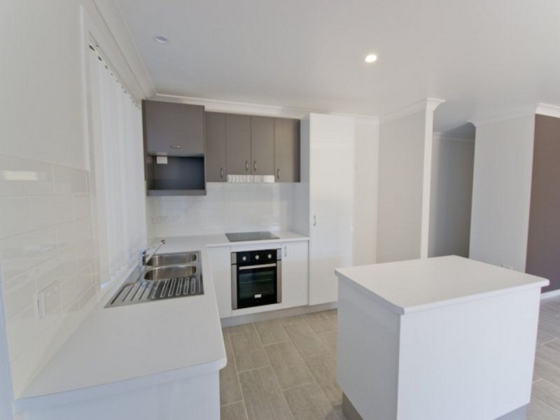 2/53 William Avenue, Yamba NSW 2464