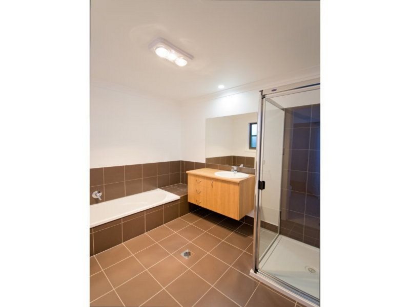 2/53 William Avenue, Yamba NSW 2464