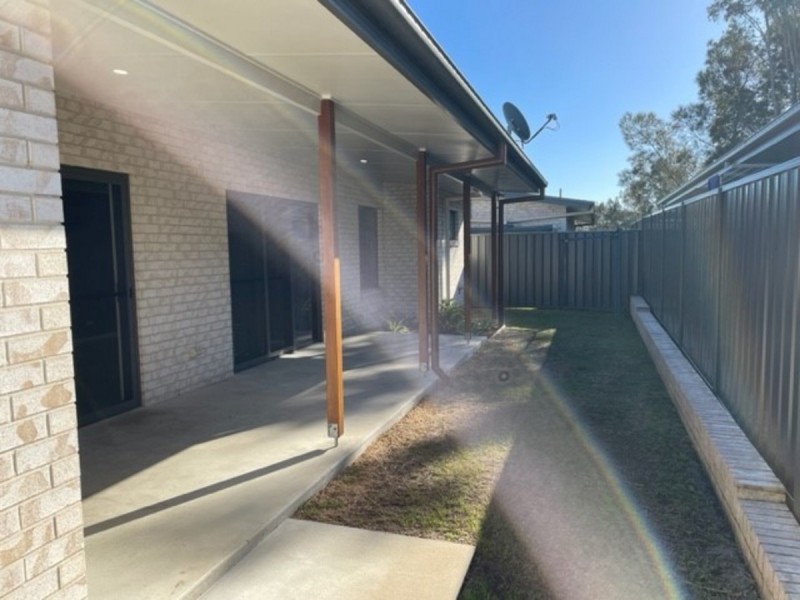 2/53 William Avenue, Yamba NSW 2464