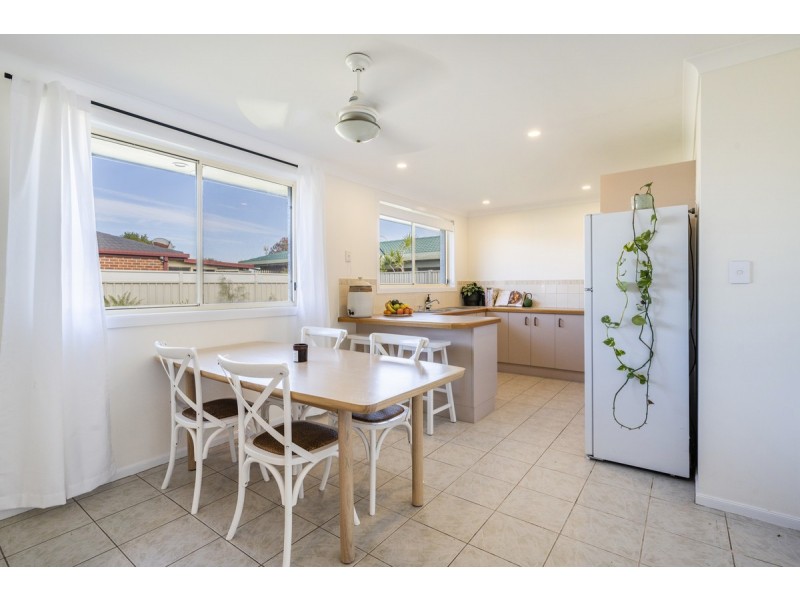 8B Parkview Crescent, Yamba NSW 2464