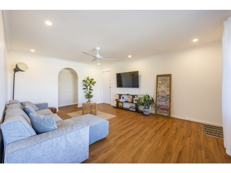 8B Parkview Crescent, Yamba NSW 2464