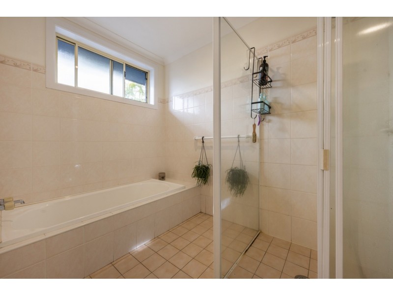 8B Parkview Crescent, Yamba NSW 2464