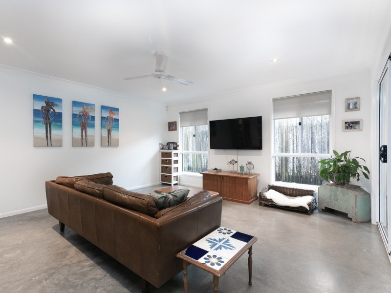 98 Lakes Boulevard, Wooloweyah NSW 2464