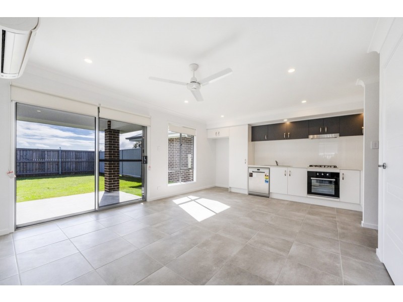 12/A Kohler Drive, Yamba NSW 2464