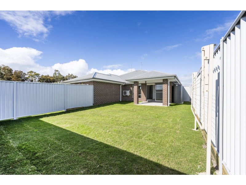 12/A Kohler Drive, Yamba NSW 2464