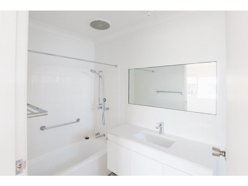 10 Beach Street, Yamba NSW 2464