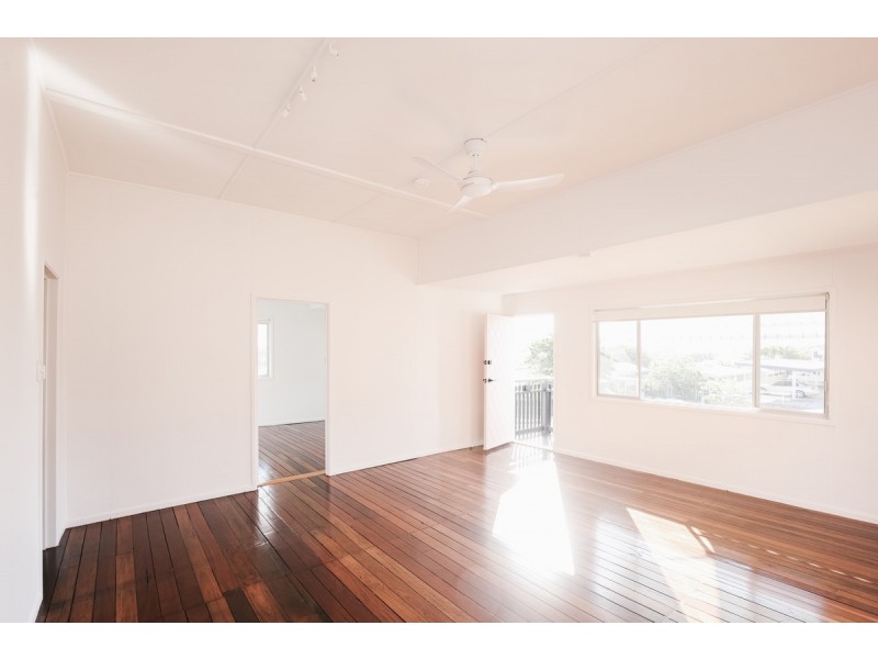 10 Beach Street, Yamba NSW 2464
