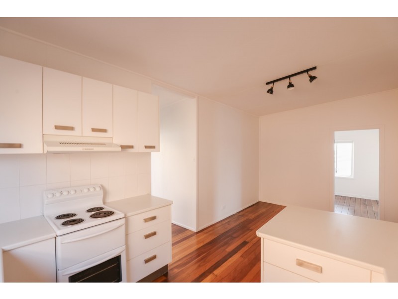 10 Beach Street, Yamba NSW 2464