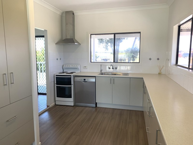 135 School Road, Palmers Island NSW 2463