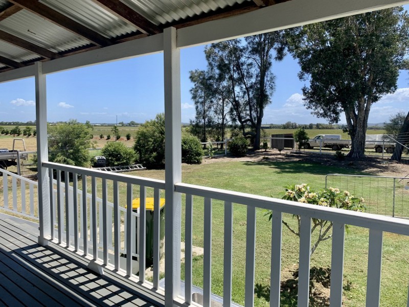 135 School Road, Palmers Island NSW 2463