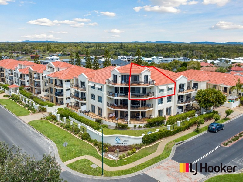 10/20-21 Pacific Parade, Yamba NSW 2464