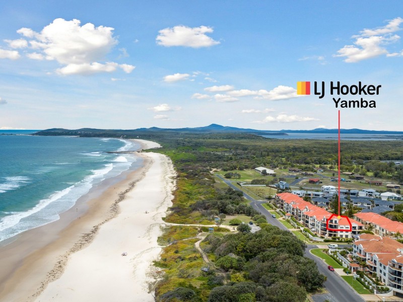 10/20-21 Pacific Parade, Yamba NSW 2464