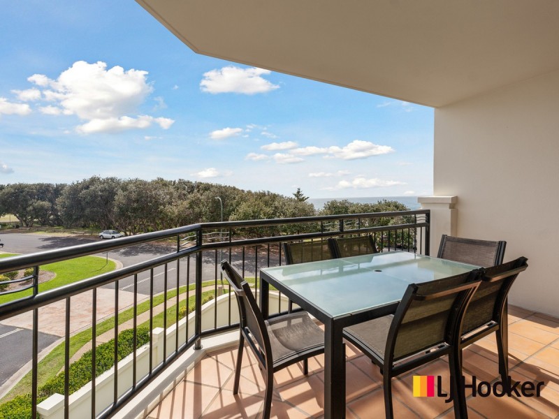 10/20-21 Pacific Parade, Yamba NSW 2464