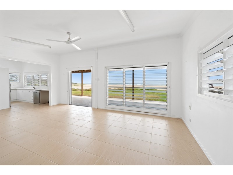 25 Ocean Road, Brooms Head NSW 2463