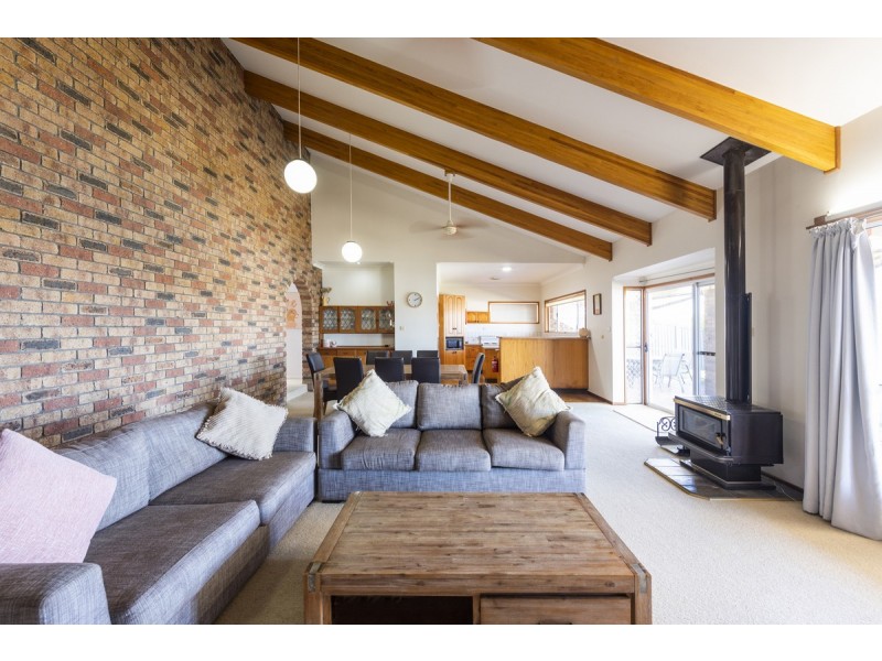 16 Acacia Circuit, Yamba NSW 2464