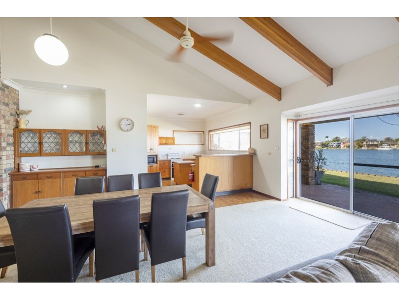 16 Acacia Circuit, Yamba NSW 2464