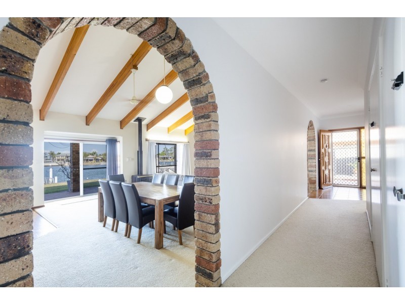 16 Acacia Circuit, Yamba NSW 2464