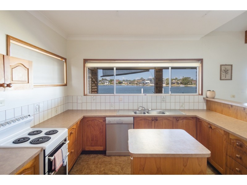 16 Acacia Circuit, Yamba NSW 2464