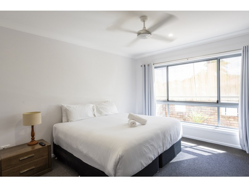 16 Acacia Circuit, Yamba NSW 2464