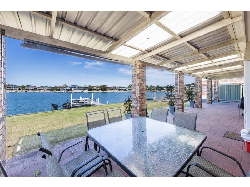 16 Acacia Circuit, Yamba NSW 2464