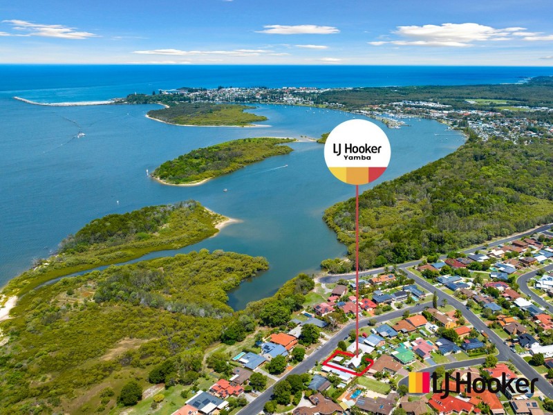11 The Peninsula, Yamba NSW 2464
