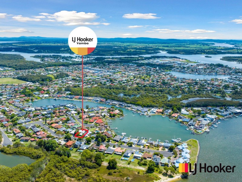 11 The Peninsula, Yamba NSW 2464