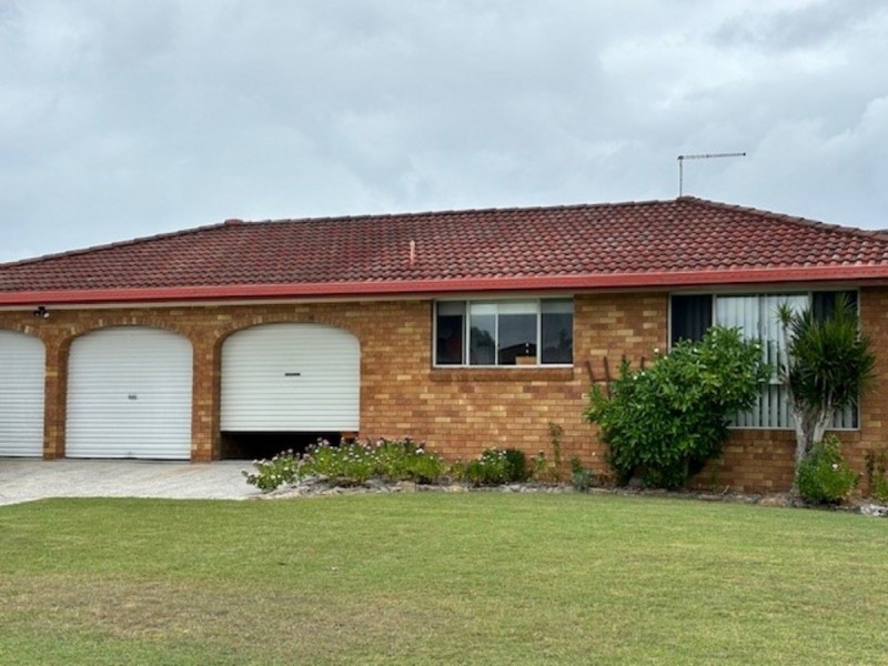 2 Toona Place, Yamba NSW 2464