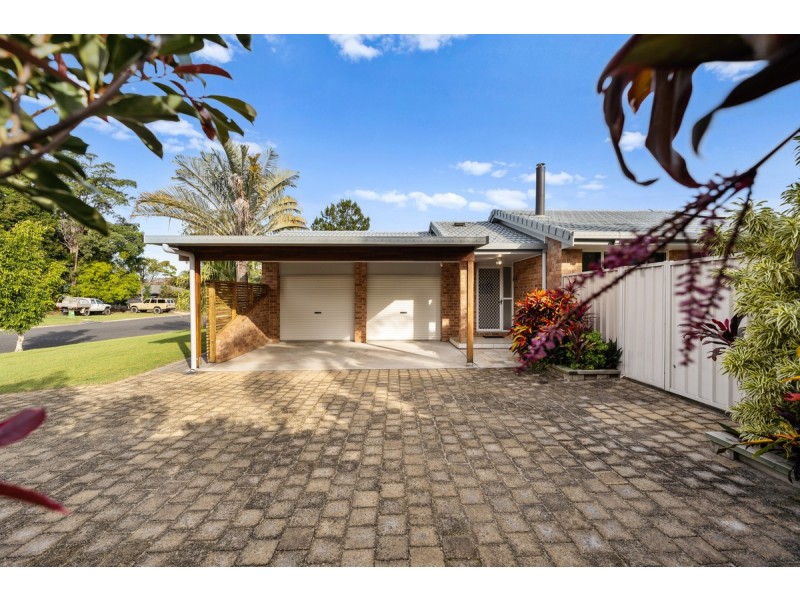 13 The Peninsula, Yamba NSW 2464