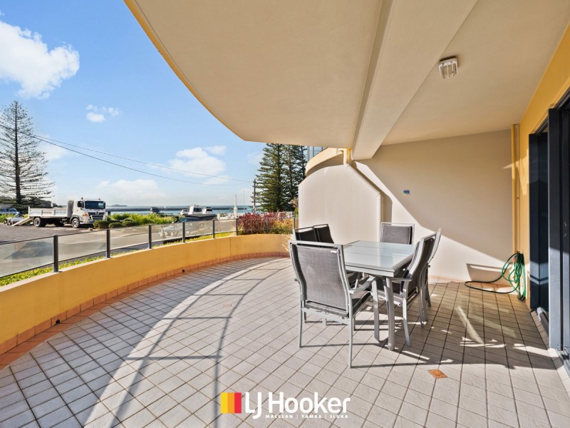 2/4 Queen Street, Yamba NSW 2464