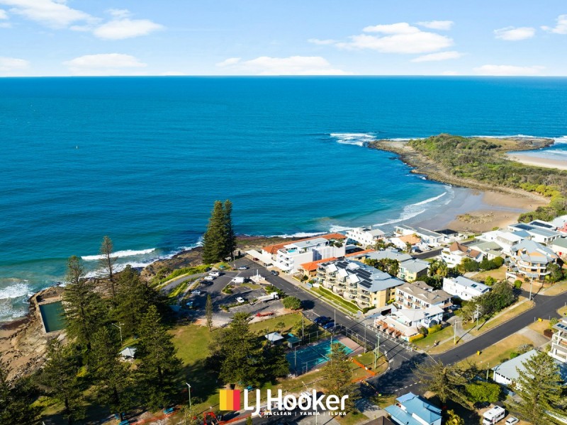 2/4 Queen Street, Yamba NSW 2464