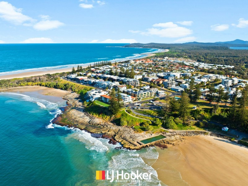 2/4 Queen Street, Yamba NSW 2464
