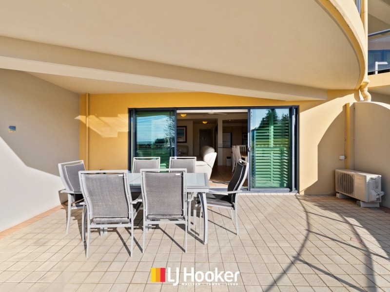 2/4 Queen Street, Yamba NSW 2464