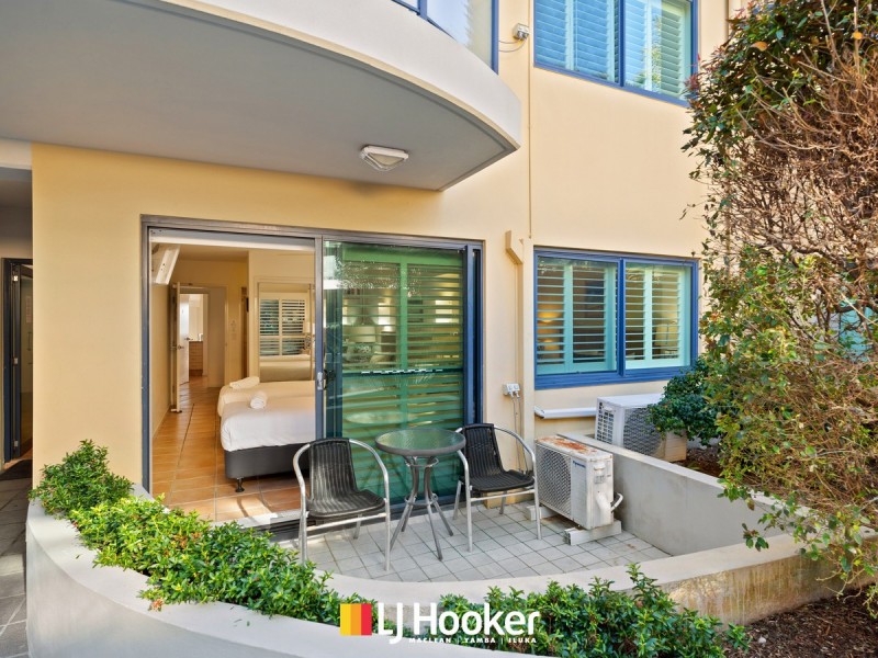 2/4 Queen Street, Yamba NSW 2464