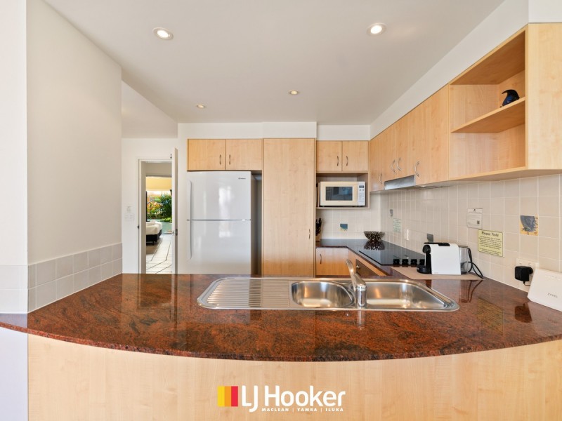 2/4 Queen Street, Yamba NSW 2464