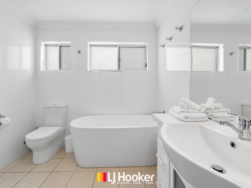 33 The Peninsula, Yamba NSW 2464