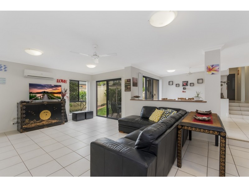 8 Oceania Court, Yamba NSW 2464