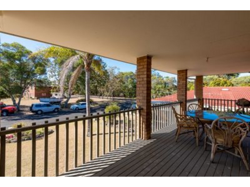 1 Ardisia Close, Yamba NSW 2464