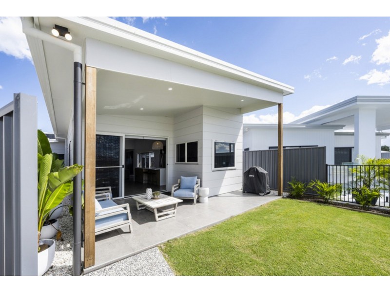 39 Witonga Drive, Yamba NSW 2464