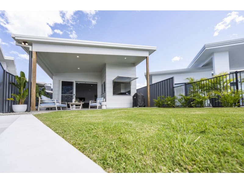 39 Witonga Drive, Yamba NSW 2464