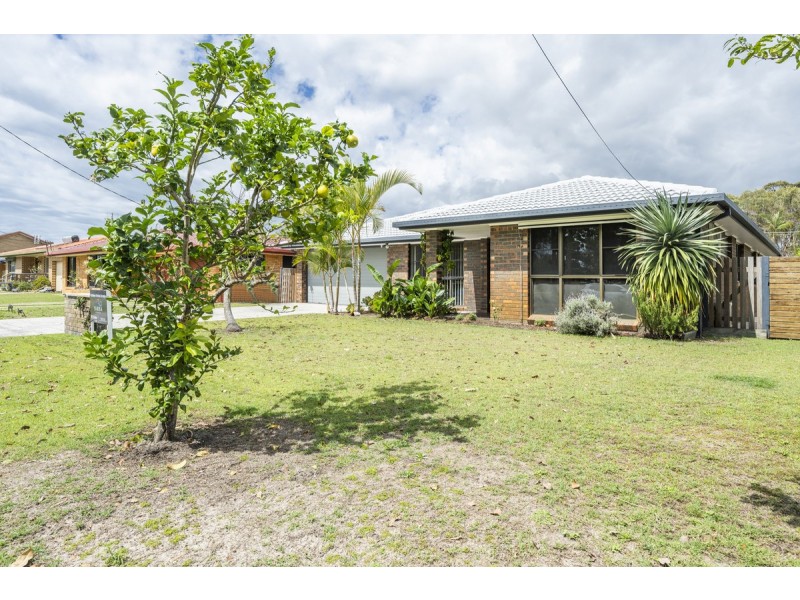 16 Coonawarra Court, Yamba NSW 2464