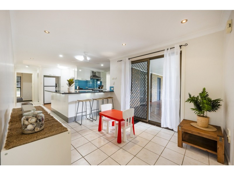 16 Coonawarra Court, Yamba NSW 2464