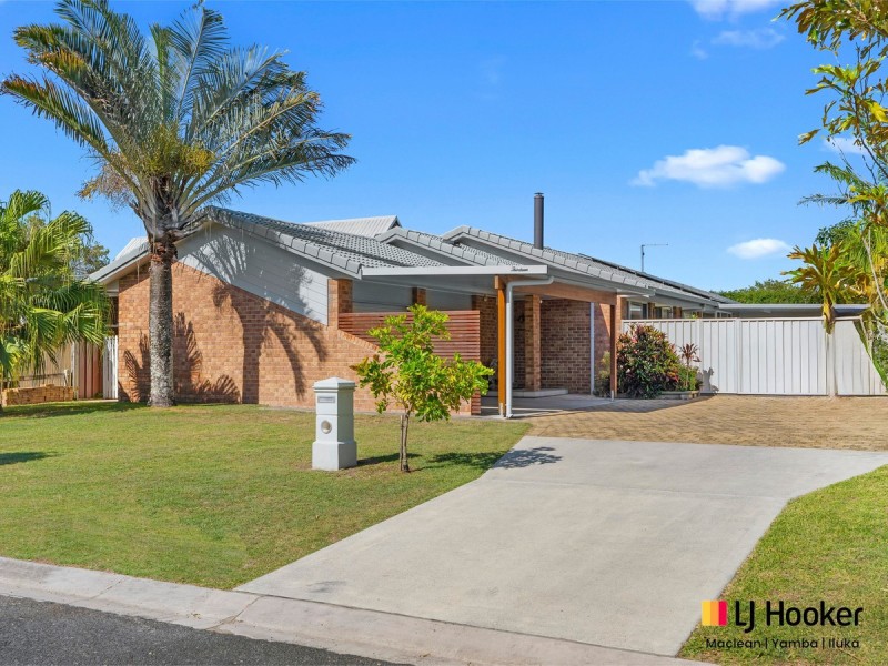13 The Peninsula, Yamba NSW 2464