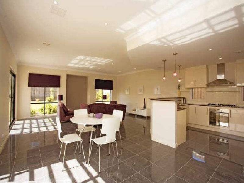18 Scarborough Terrace, Craigieburn VIC 3064