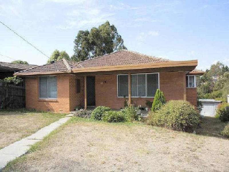 30 Langdon Crescent, Craigieburn VIC 3064