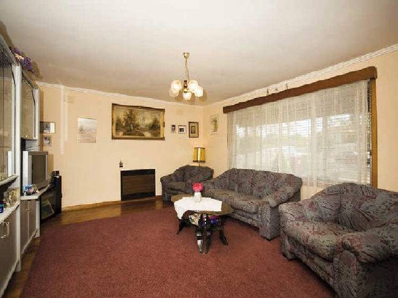 30 Langdon Crescent, Craigieburn VIC 3064