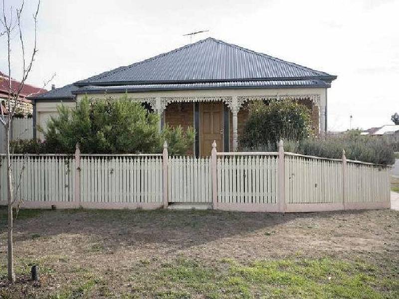12 Shearwater Place, Craigieburn VIC 3064