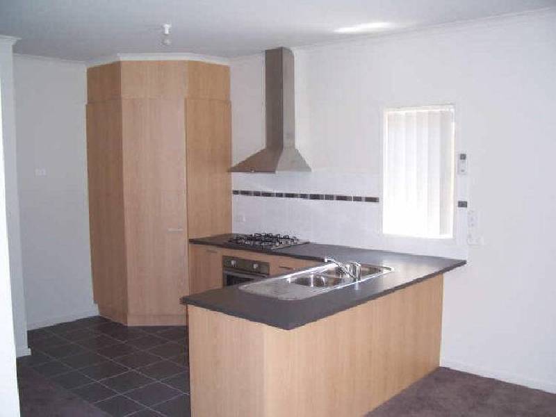 8 Herryls Lane, Craigieburn VIC 3064